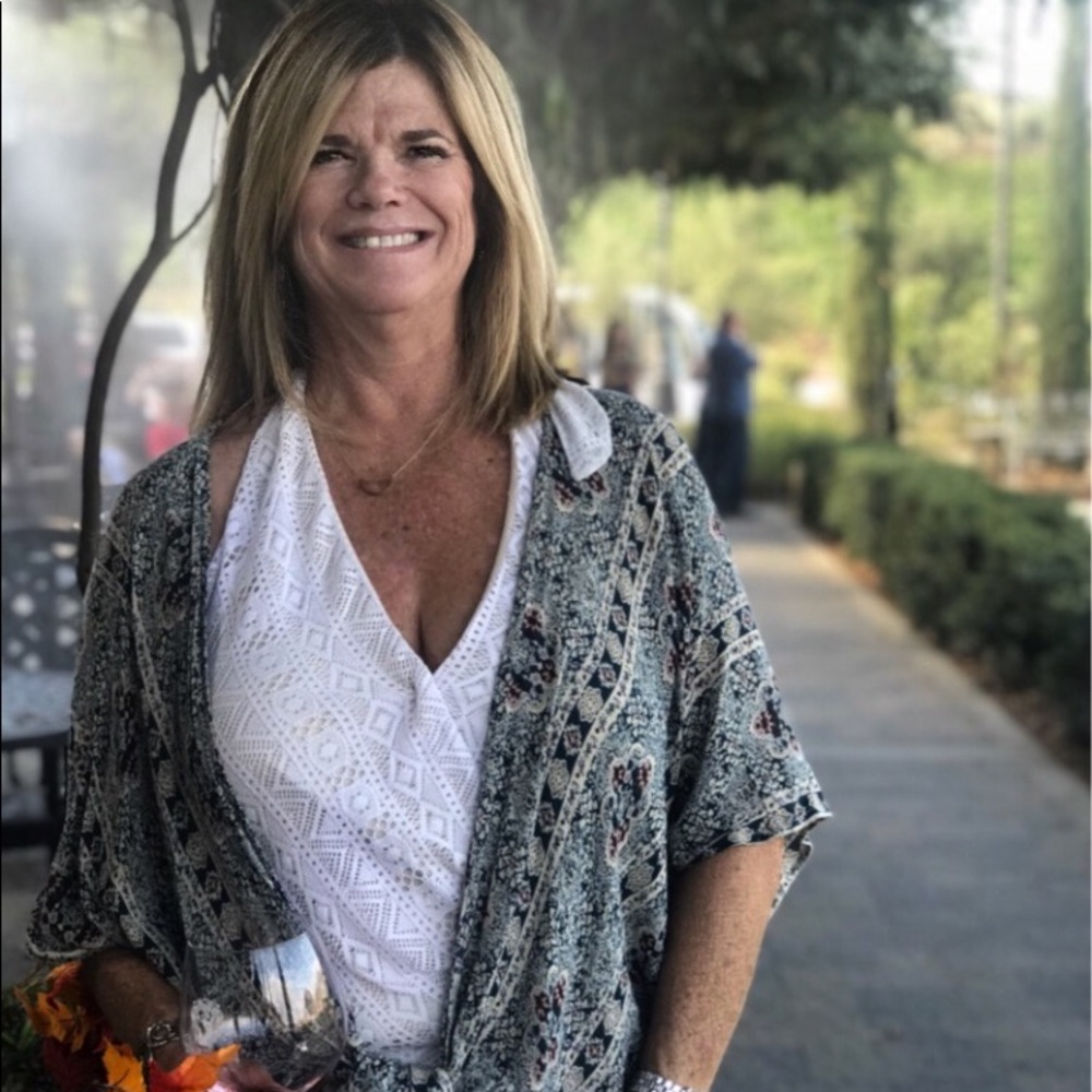 Meet your Posher, Denise